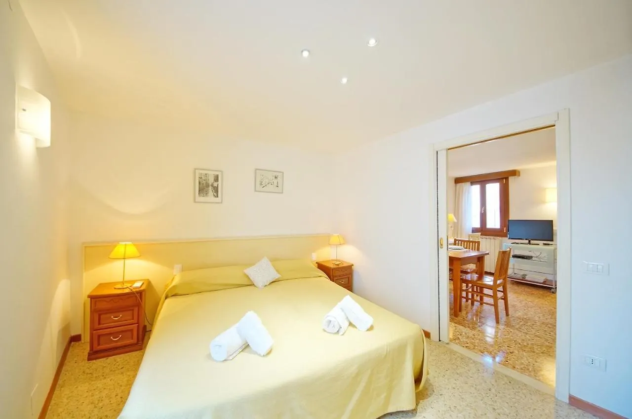 Dolcevita Apartments N 465 Biennale Venedig