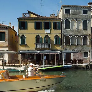  Apartment Casa Virginia Direct At The Canal Cannaregio With Own Roof Terrace